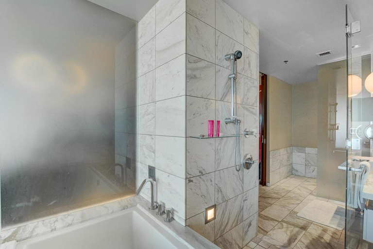 Bathroom 4, StripViewSuites.com, Clark