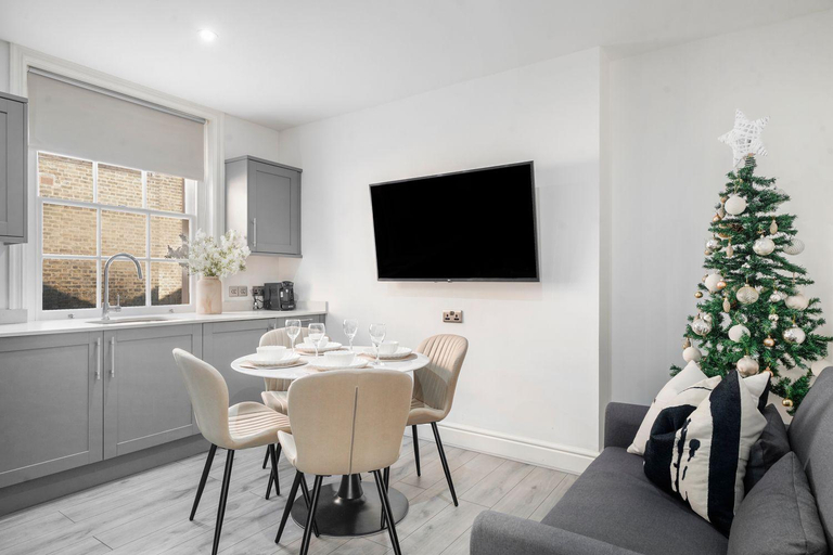 Others 4, Stunning apartment right next to Harrods, London