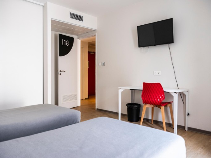 Bedroom 3, Centre International de Séjour Lamourelle, Aude