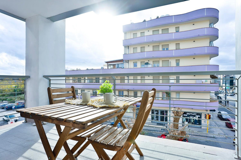 Others 2, GuestHost - Sebeto Apartments with Parking & Netfilx, Napoli