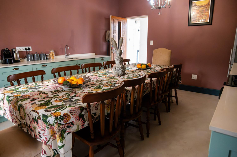 Food & Drinks 4, Greyton Toad Hall, Overberg