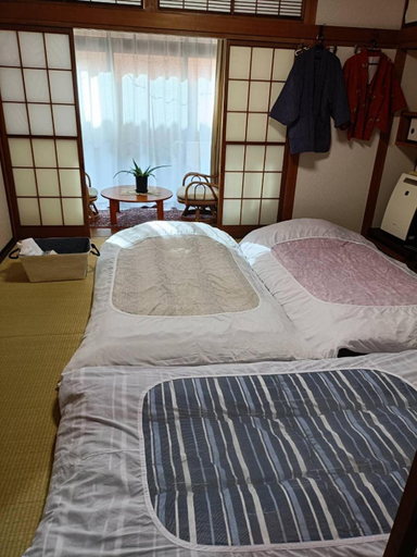 Bedroom 2, 菊の宿 民泊, Kōfu