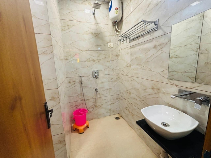 Bathroom 3, Hotel Santosh Heritage, Ajmer