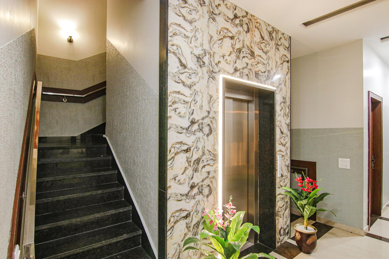Public Area 2, FabHotel Golden City, Amritsar