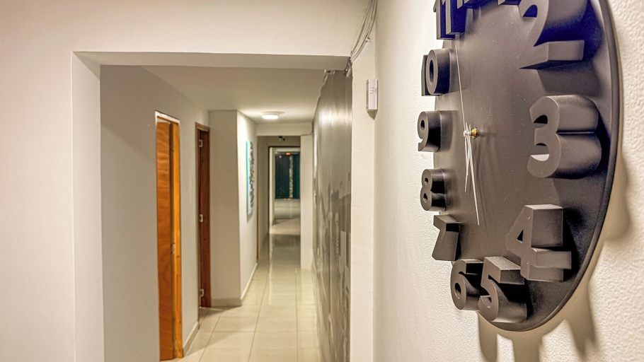 Hallway 4, Laureles Co-Living Casa 5 habitaciones, Medellín