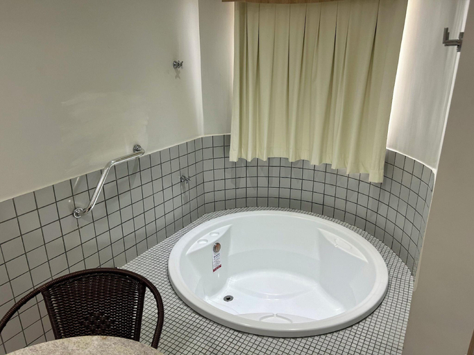 Bathroom 5, Hot Springs Hotel, Caldas Novas