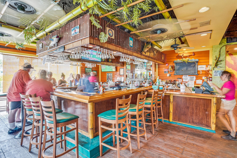 Bar (on property) 3, Harbourside 8816, Pinellas