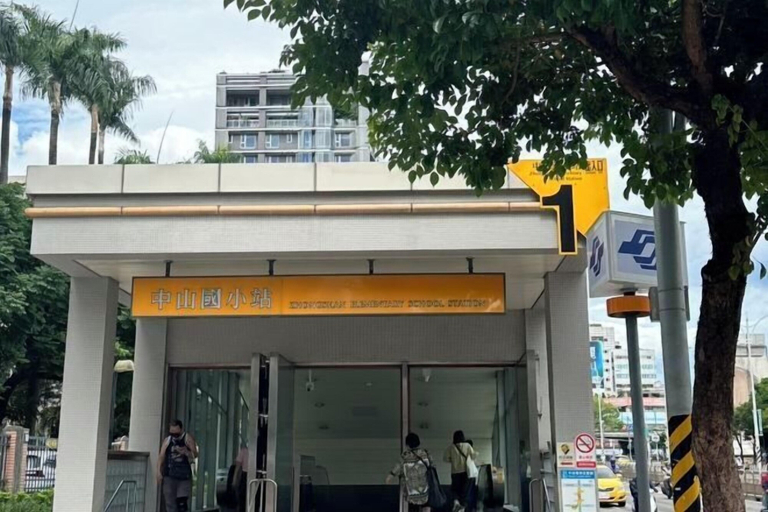 Exterior & Views, Meworld Hotel Zhongshan, Taipei City