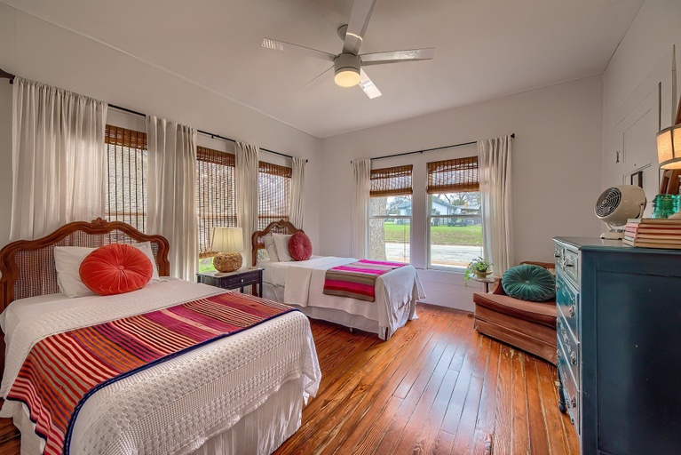 Room 5, Dt 332 Havana Haus 3 Bedroom Home, Comal