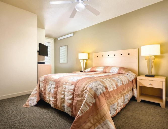 Room 4, Luxury Vacation Condos at Seaside Oceanfront Resort, Clatsop