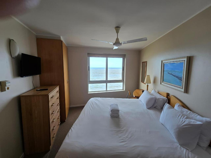 Others 5, False Bay Inn, City of Cape Town