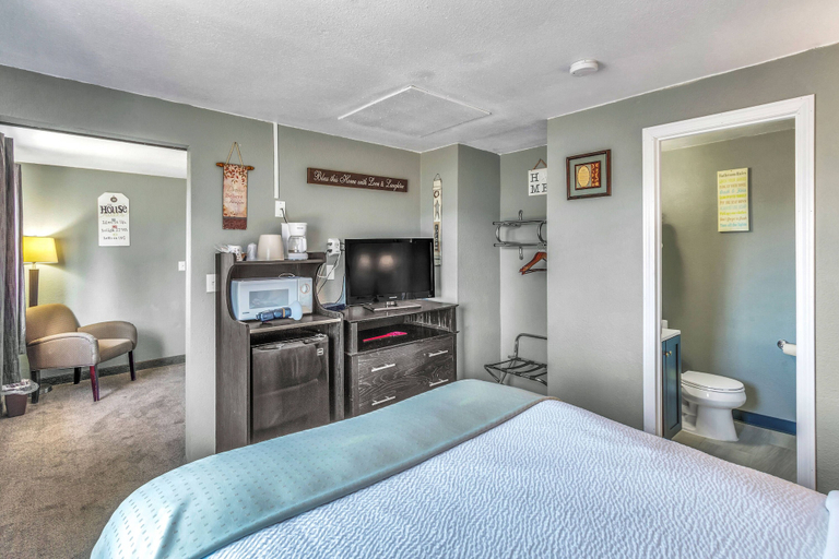 Bedroom 2, Sunset Motel and RV, Box Butte
