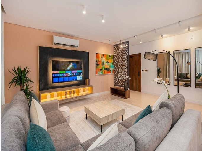 Interior 3, Luxury & Elegant Apartment in Almughrizat, Riyadh