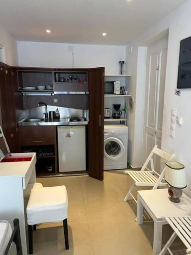 Room 3, Naousa Center Living, South Aegean