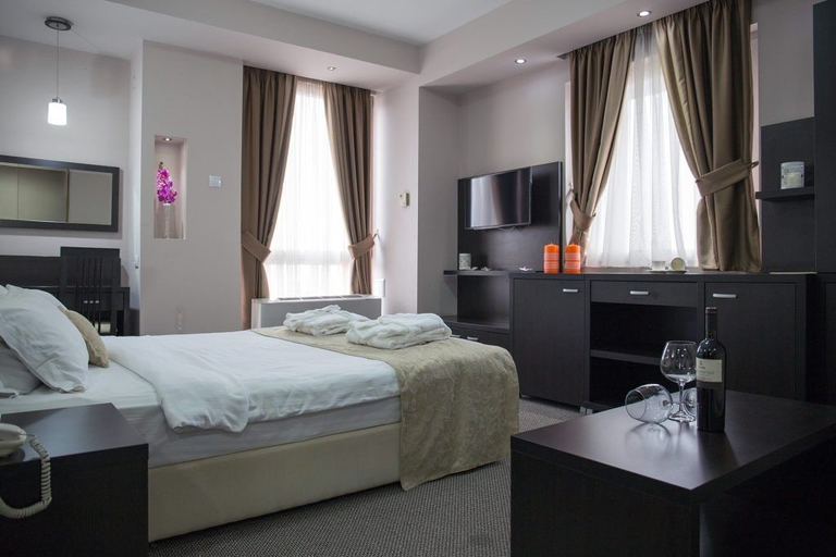 Bedroom 3, Hotel Continental