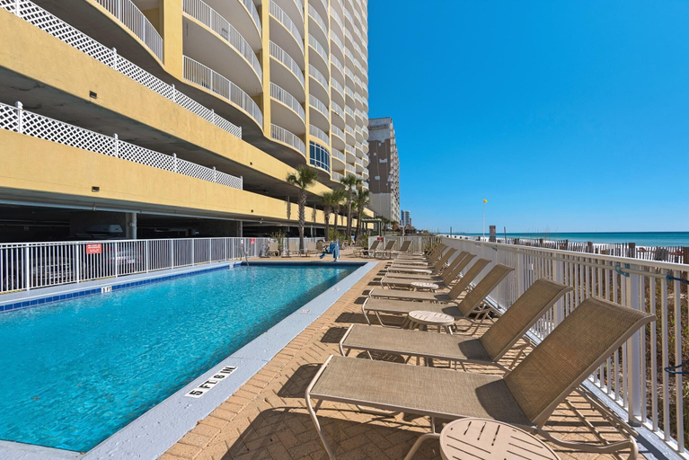 Pool 3, Emerald Isle Resort 605, Bay