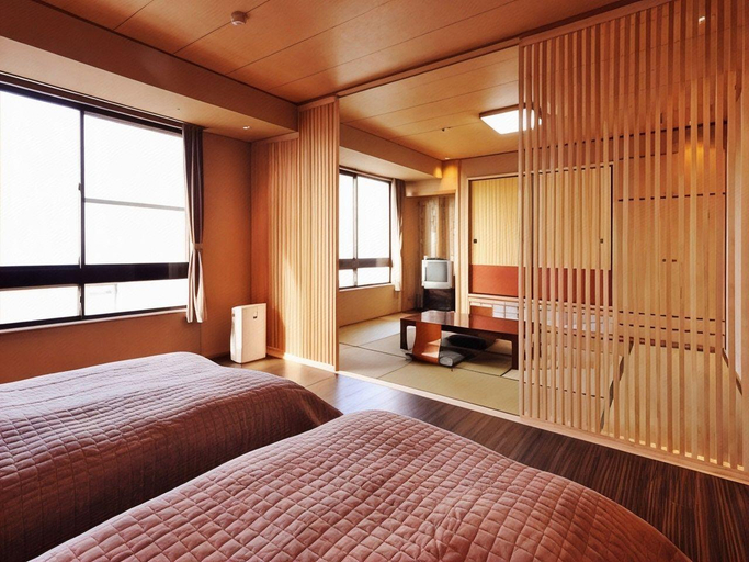 Bedroom 3, Hotel Seiryu Japanese Spa inn with spectacular view in Osaka, Higashiōsaka