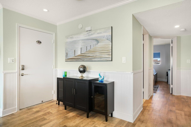 Interior 4, Harbour Island 402m 2 Bedroom Condo, Worcester