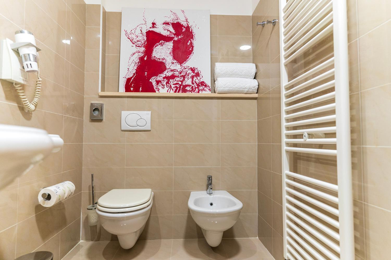 Bathroom 4, KaRe, Torino