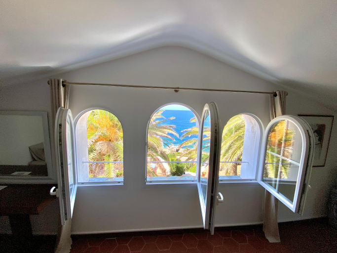 Bedroom 2, Villa les Palmiers, Corse-du-Sud