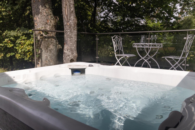 Sport & Beauty, Ardeonaig Hotel & Restaurant, Perthshire and Kinross