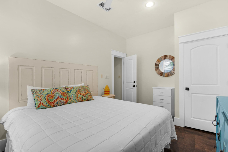 Bedroom 4, Flamingo Palms, Walton