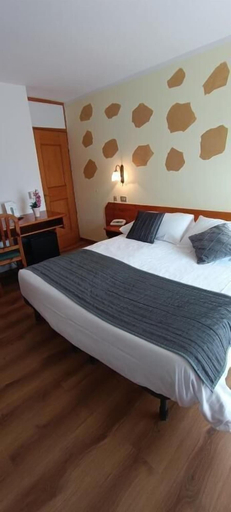 Bedroom 3, Albergo Ristorante Cacciatori, Belluno