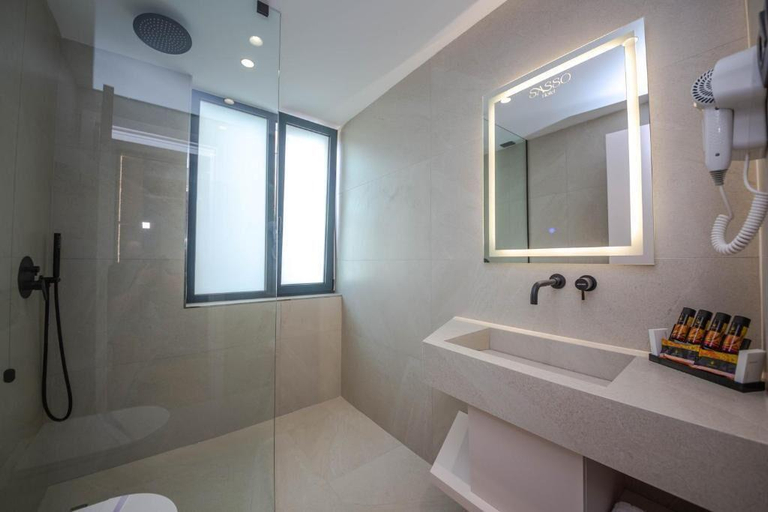 Bathroom 4, Sasso Hotel, Vlorës