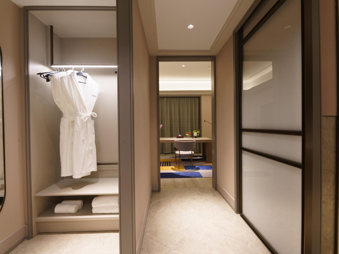 Bedroom 2, Mercure Xi'an Stadium Hotel, Xi'an
