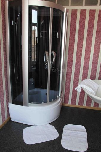Bathroom 3, Hotel Het-Gasthof, Vlaams Brabant