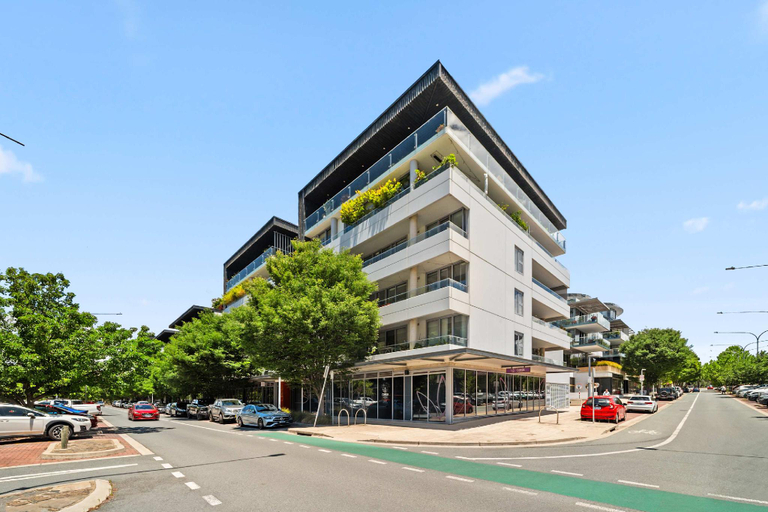 Exterior view 2, Tranquil 1-Bed Apartment in Kingston Foreshore, Canberra