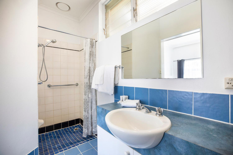 Bathroom 3, Ship Inn Motel, Wellington - Alberton