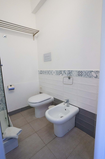 Bathroom 4, B&B Porta di Ponte, Agrigento