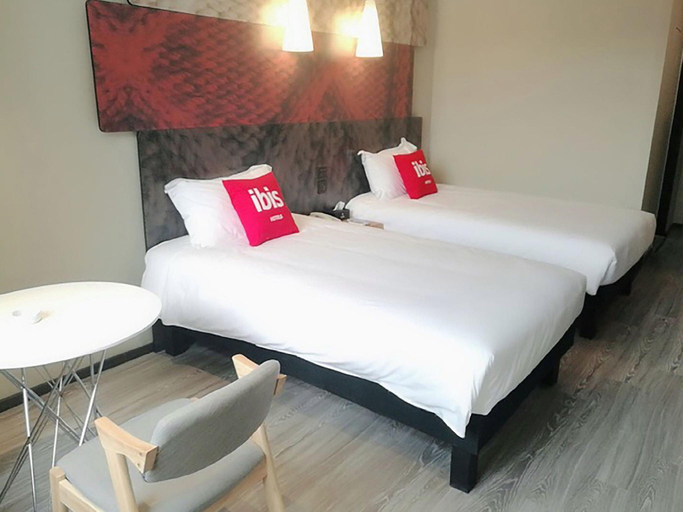 Bedroom 3, Ibis Xuzhou East Huaihai Road Hotel, Xuzhou