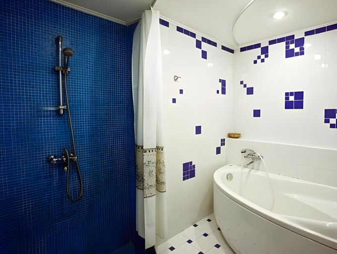 Bathroom 5, Sergievskaya Hotel, Nizhniy Novgorod gorsovet
