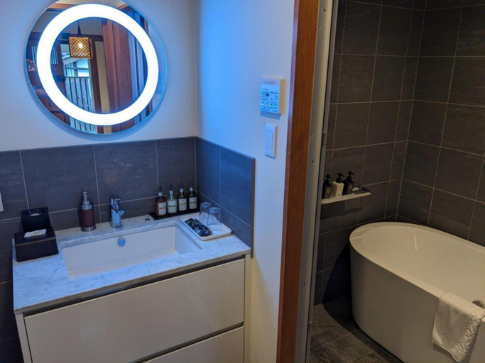 Bathroom 3, Iizukatei, Nakagawa