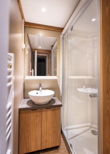 Bathroom, Huttopia de Wattwiller, Haut-Rhin