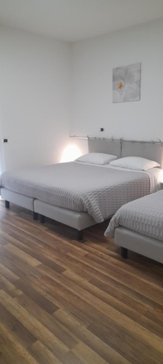 Bedroom, Cristel malpensa room, Varese