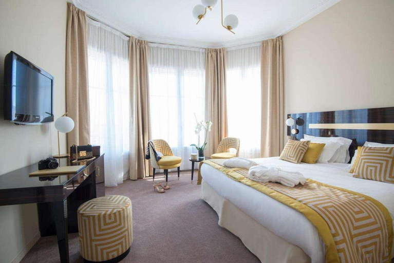 Bedroom 3, Quality Hotel Carlton Beaulieu, Alpes-Maritimes