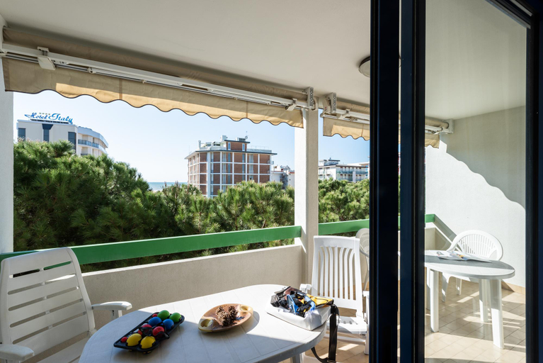Balcony/terrace, Super apartment with an amazing terrace in Bibione, Venezia