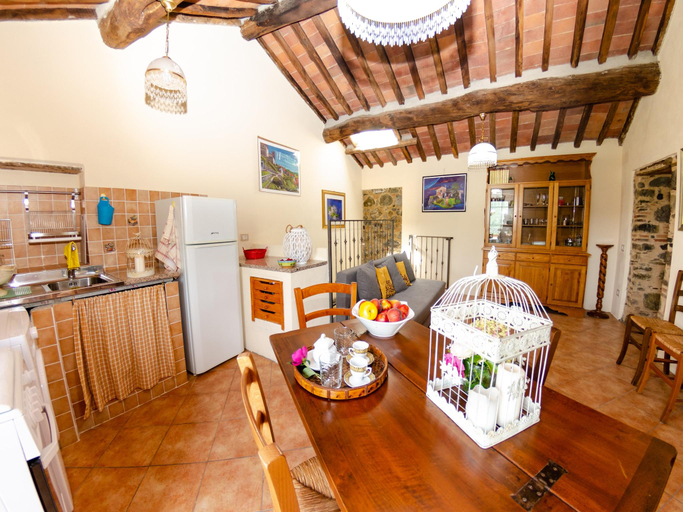 3, Cottage in San Marcello with Pool and Charm, Pistoia