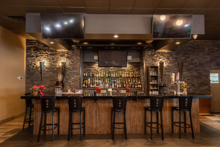 Food & Drinks 5, Radisson Hotel Fort St. John, Peace River
