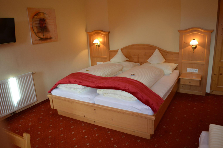 Bedroom 2, Hotel Rietzer Hof, Imst