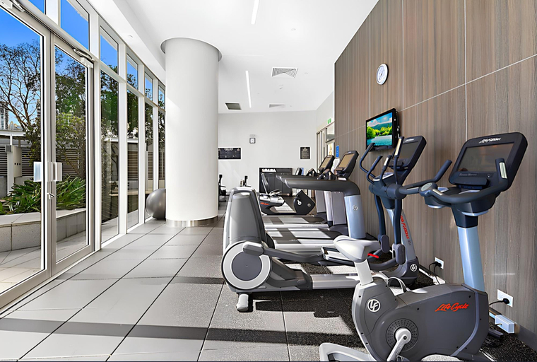 Gym/fitness, Stylish 2-Bed Apartment in Surfers Paradise, Gold Coast