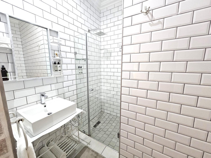 Bathroom 4, Leopard Tree Lodge, Umkhanyakude