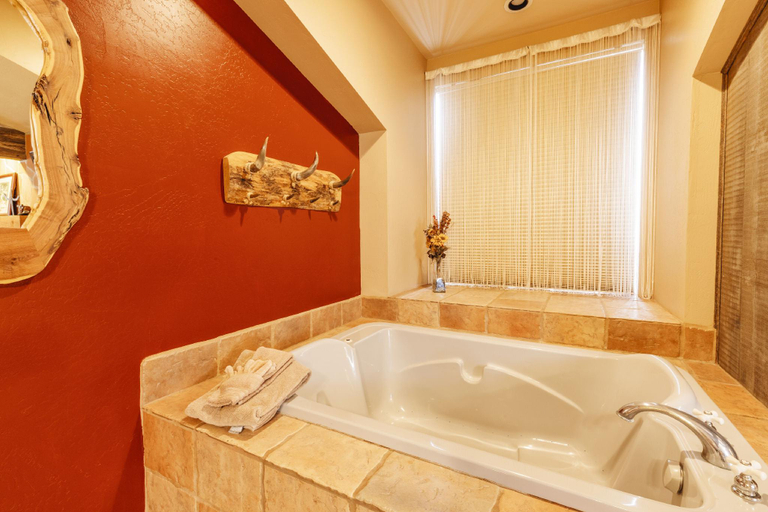 Bathroom 3, The Inn at Thunder Mountain, Yavapai