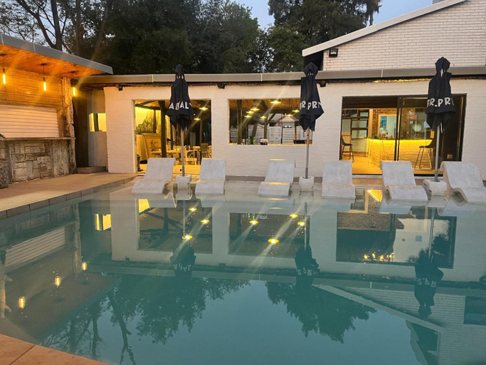 Swimming pool, Little Mykonos, Ekurhuleni