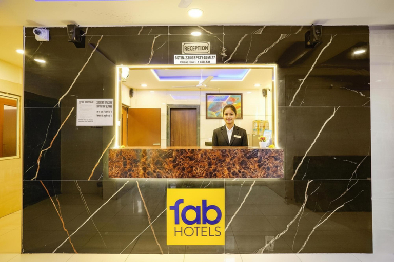 Food & Drinks 5, Fabhotel Uday Vilas, Indore