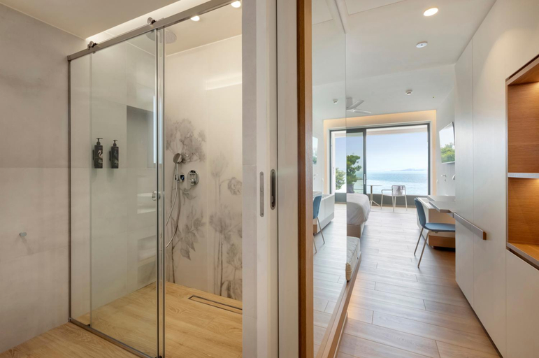 Bathroom 4, Mirage Chalkida City Resort, Central Greece