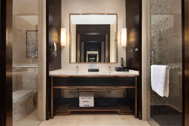 Bathroom 4, Hampton by Hilton Chongqing Jiangbeizui, Chongqing